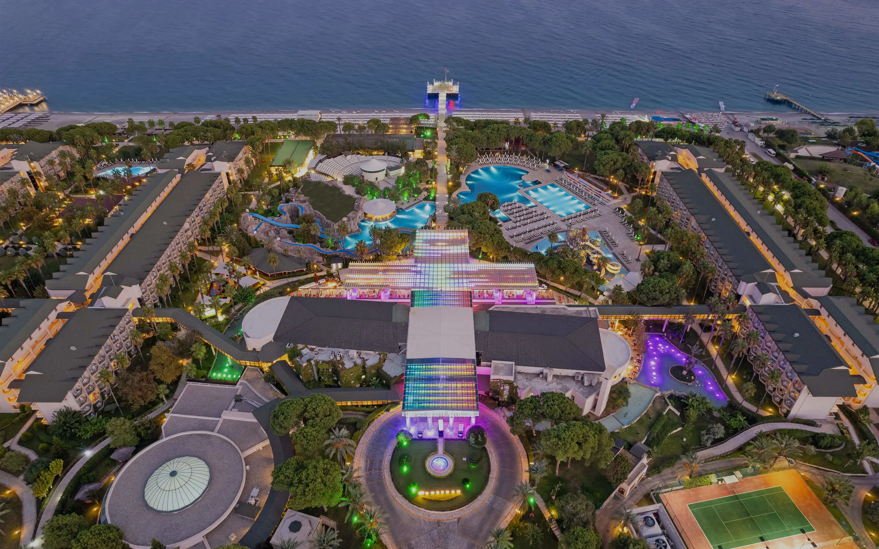 Dobedan World Palace